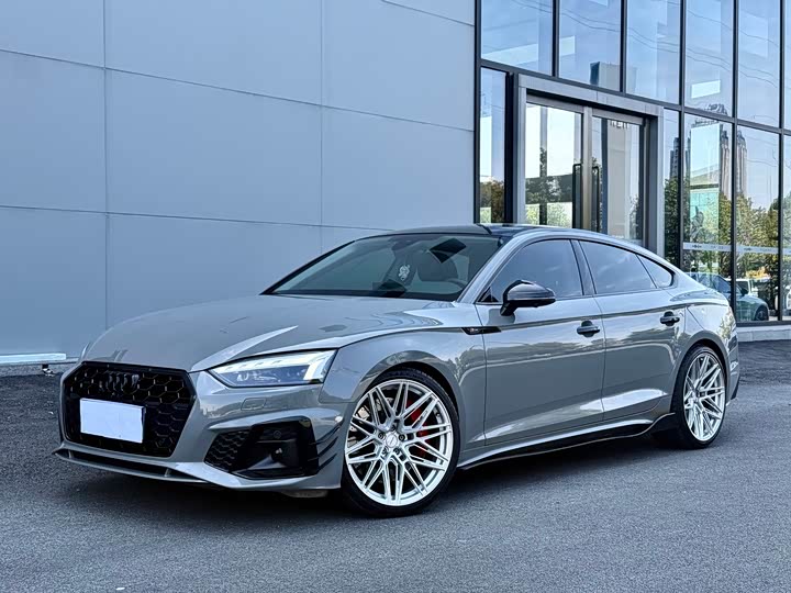 Фото 1 - Audi A5