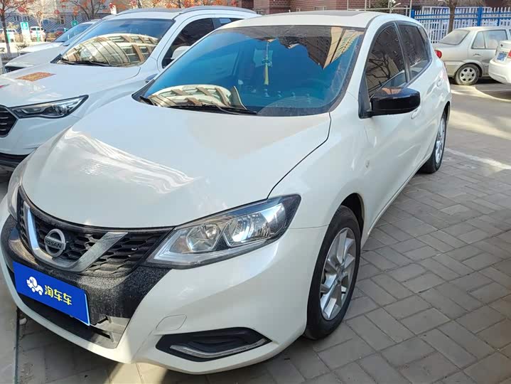 Photo 1 - Nissan Tiida