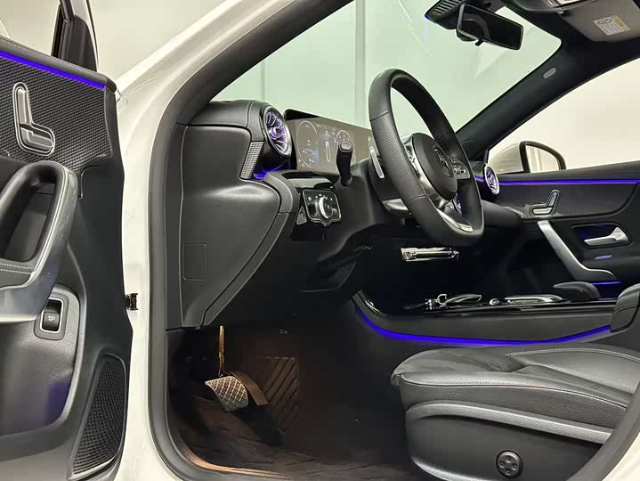 Фото 7 - Mercedes-Benz A-Class