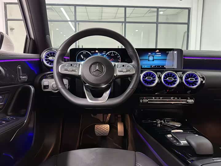 Фото 9 - Mercedes-Benz A-Class