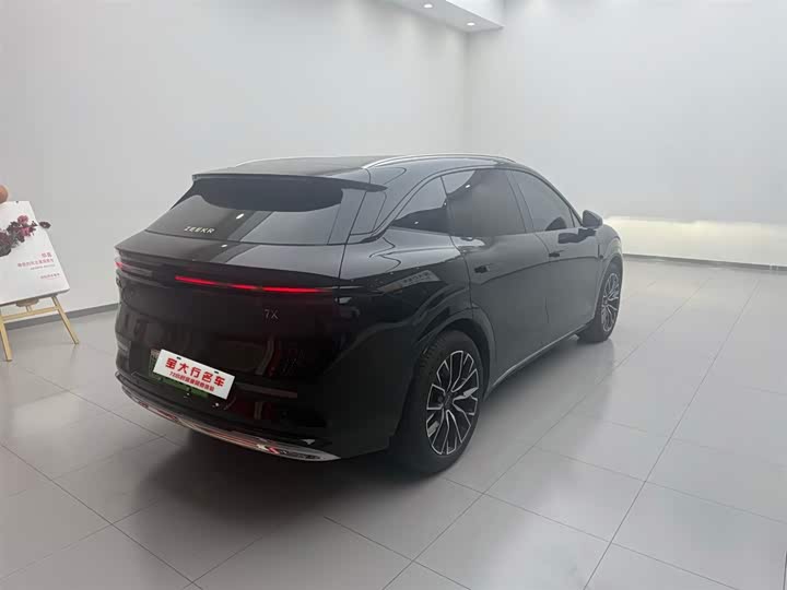 Фото 3 - Zeekr 7X