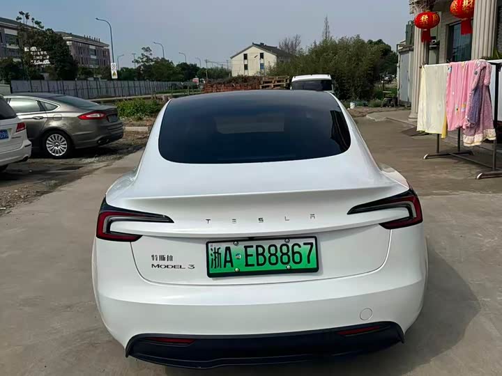 Photo 5 - Tesla Model 3