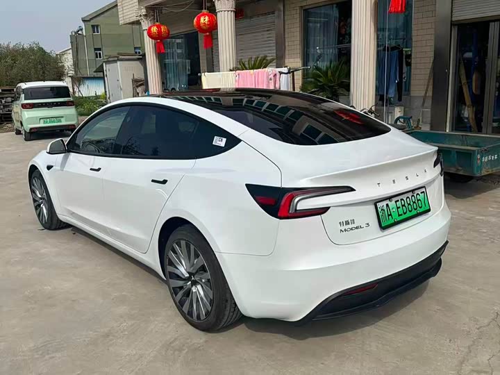 Photo 6 - Tesla Model 3