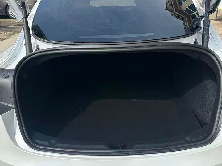 Photo 7 - Tesla Model 3
