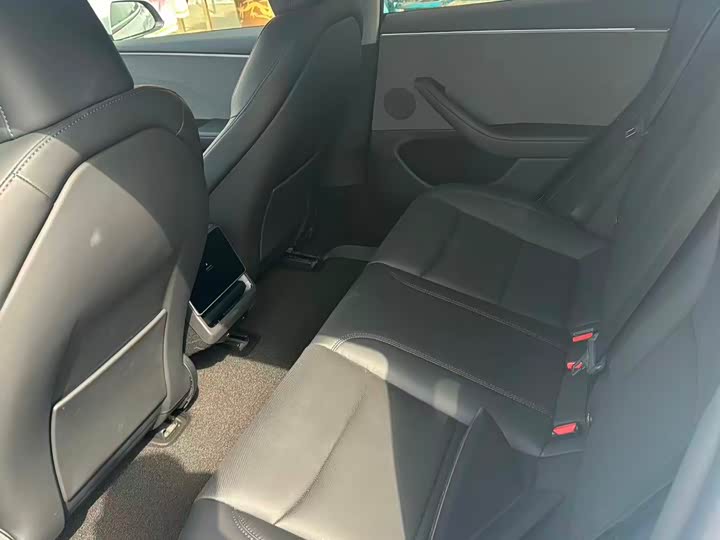 Photo 9 - Tesla Model 3