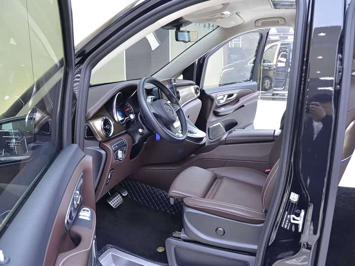 Mercedes-Benz V-Class 2022 2022款 V 260 L 长轴距豪华版