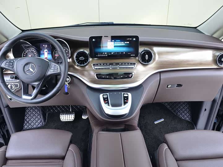 Mercedes-Benz V-Class 2022 2022款 V 260 L 长轴距豪华版