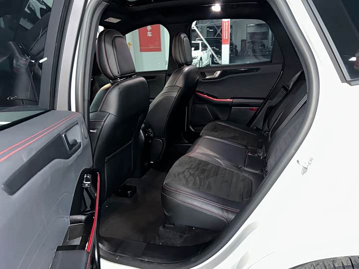 Ford Escape 2024 2024款 EcoBoost 245 四驱纵享款ST-Line Pro