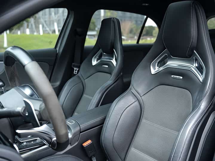 Фото 7 - Mercedes-Benz A-Class AMG