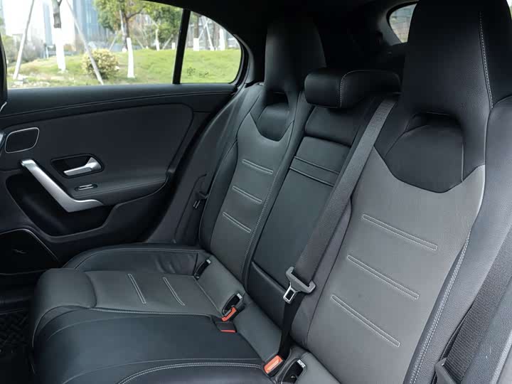 Фото 8 - Mercedes-Benz A-Class AMG