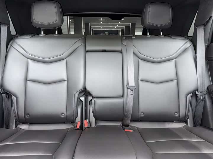 Фото 4 - Cadillac XT5