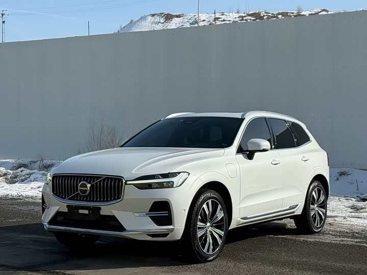 Фото 1 - Volvo XC60 Hybrid