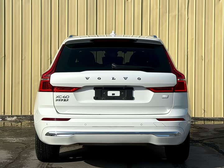 Фото 8 - Volvo XC60 Hybrid