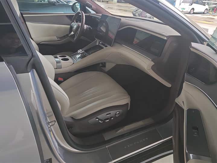 Фото 8 - Denza Z9GT