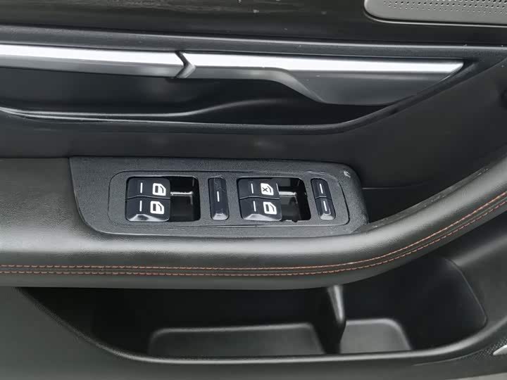 Фото 9 - XPeng P7