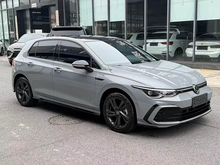 Фото 4 - Volkswagen Golf