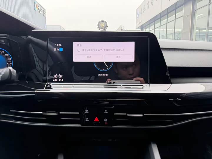 Фото 8 - Volkswagen Golf