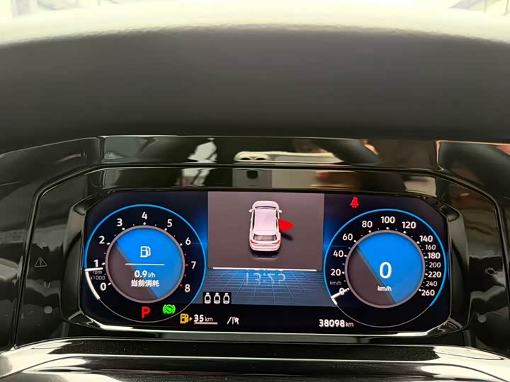 Фото 9 - Volkswagen Golf