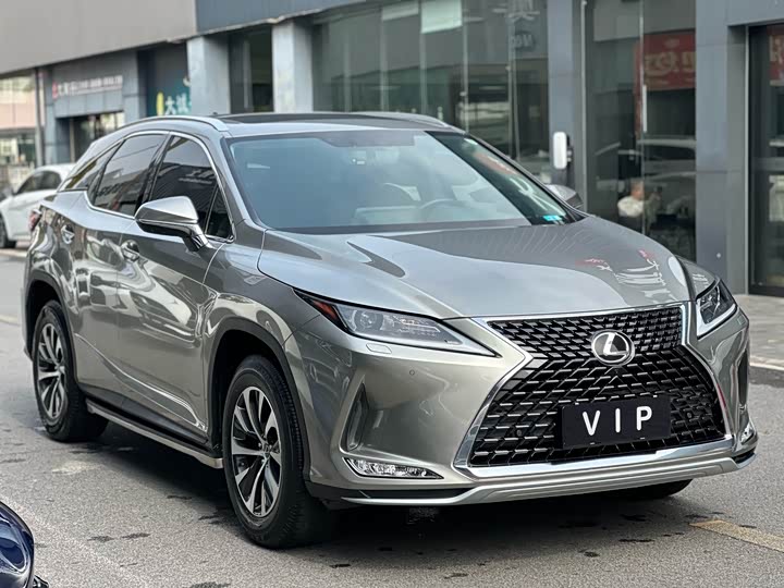 Фото 3 - Lexus RX