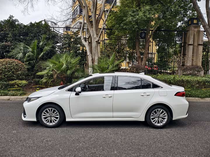 Photo 3 - Toyota Allion