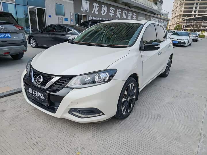 Photo 1 - Nissan Tiida