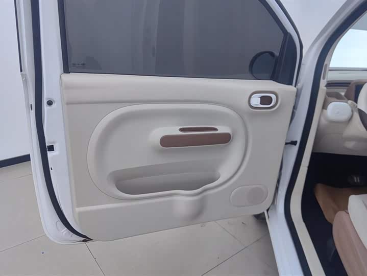 Фото 7 - Bestune Pony