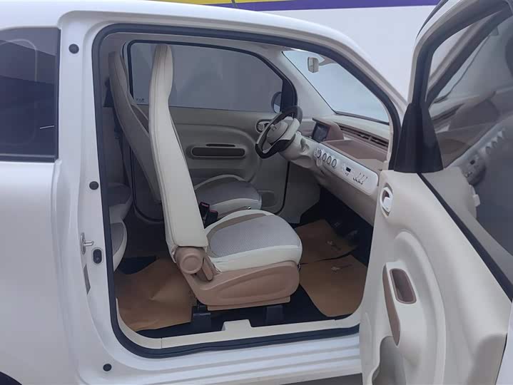 Фото 8 - Bestune Pony