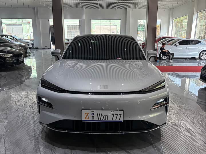 Photo 3 - Geely Galaxy Starshine 8 EM-i