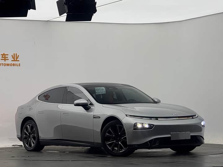 Фото 3 - XPeng P7