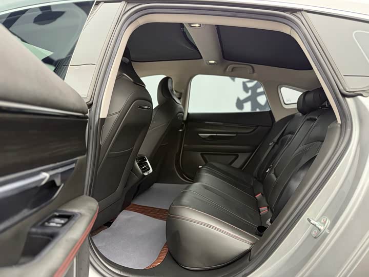 Фото 5 - XPeng P7