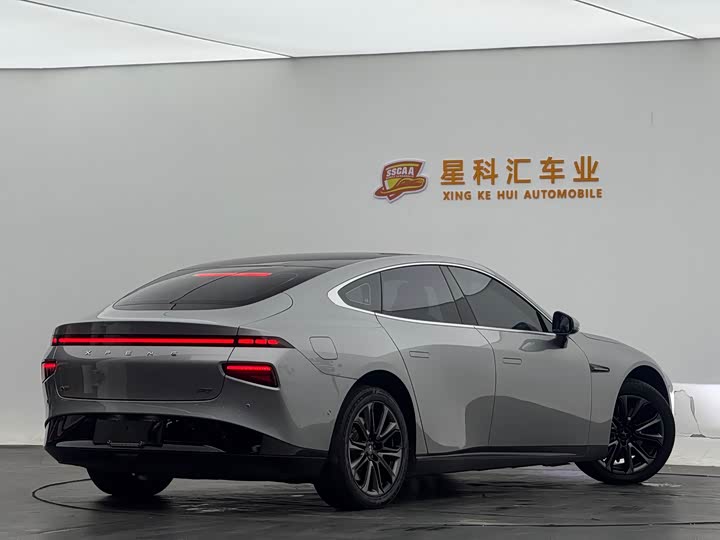 Фото 9 - XPeng P7