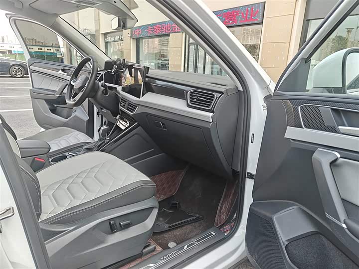 Volkswagen Tayron 2024 2024款 330TSI 两驱豪华Plus进阶版