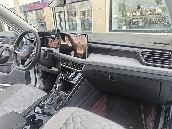 Volkswagen Tayron 2024 2024款 330TSI 两驱豪华Plus进阶版