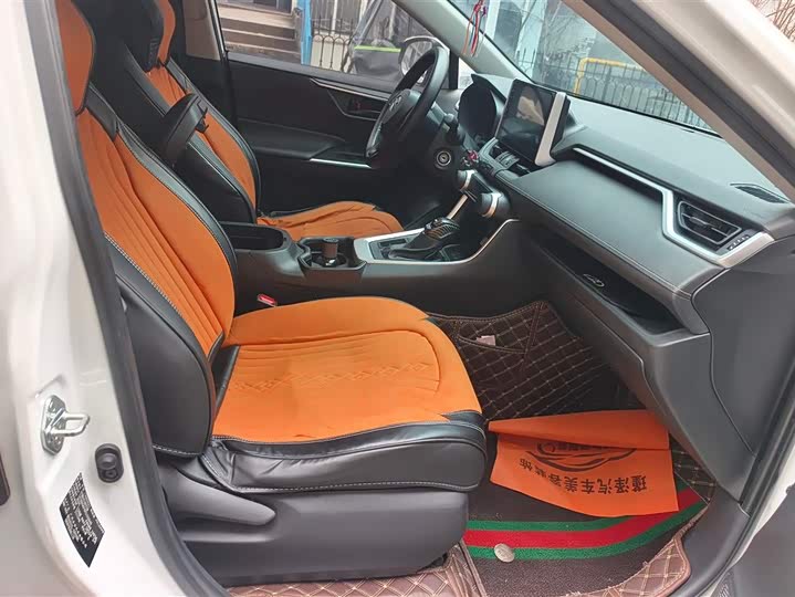 Photo 8 - Toyota Wildlander