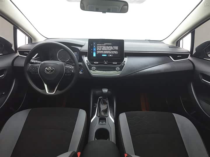 Фото 5 - Toyota Corolla