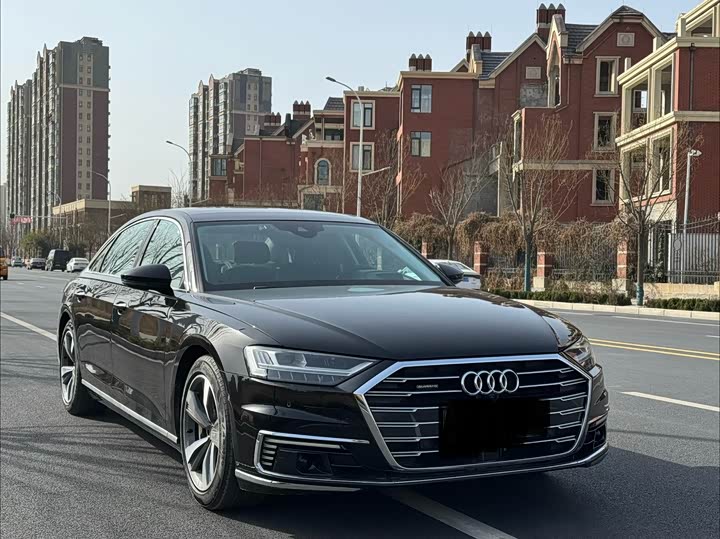 Фото 3 - Audi A8 Hybrid
