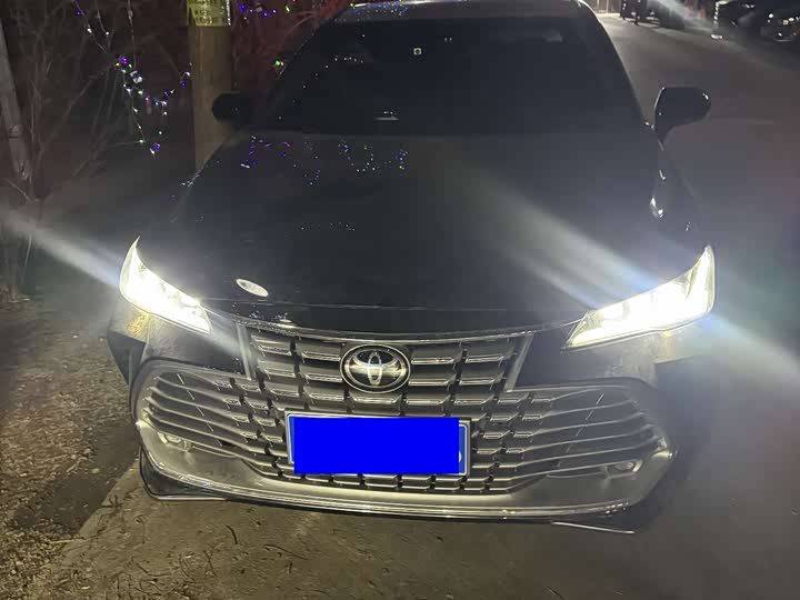 Фото 2 - Toyota Avalon