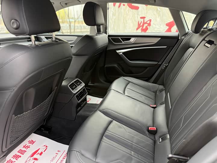 Фото 9 - Audi A7