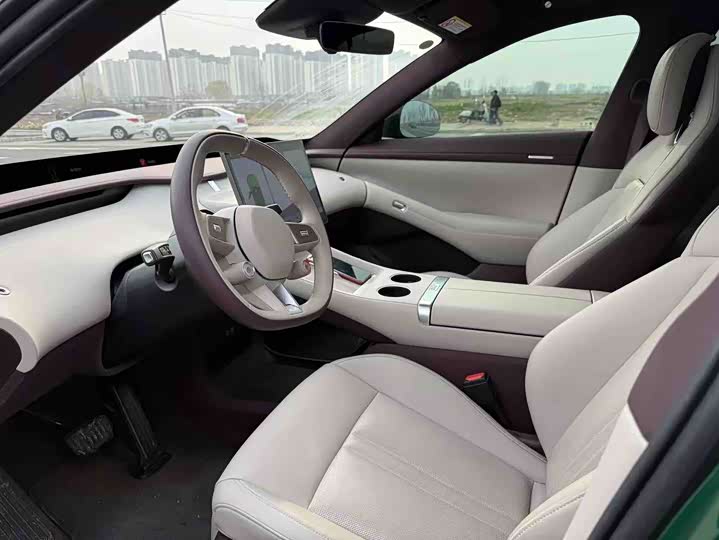 Фото 6 - Xiaomi YU7