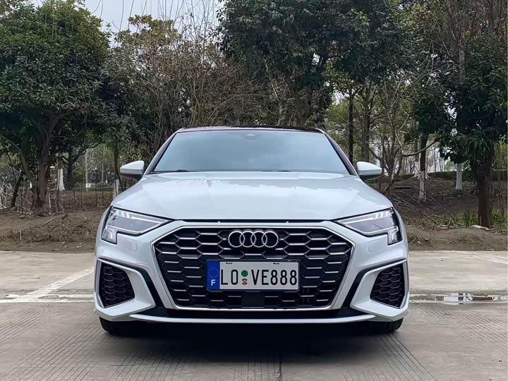 Фото 2 - Audi A3