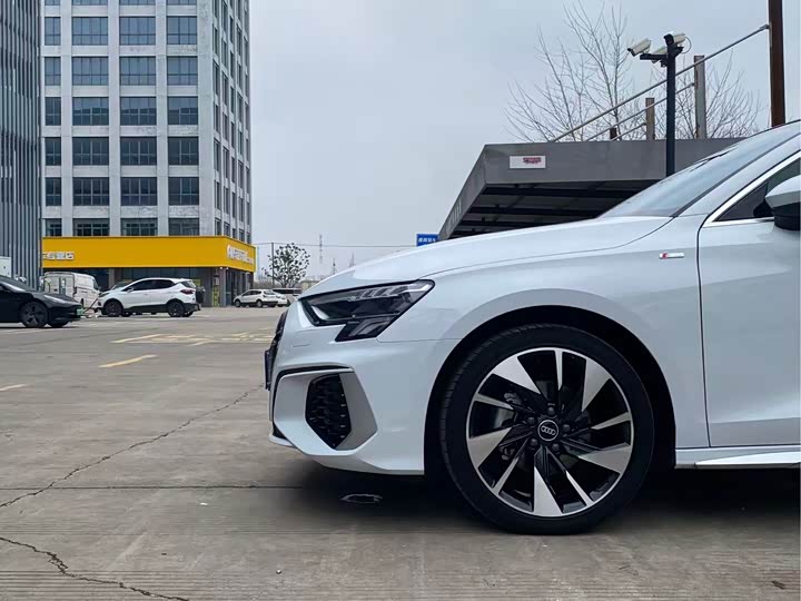 Фото 4 - Audi A3