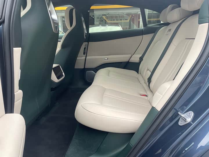 Фото 8 - Xiaomi YU7