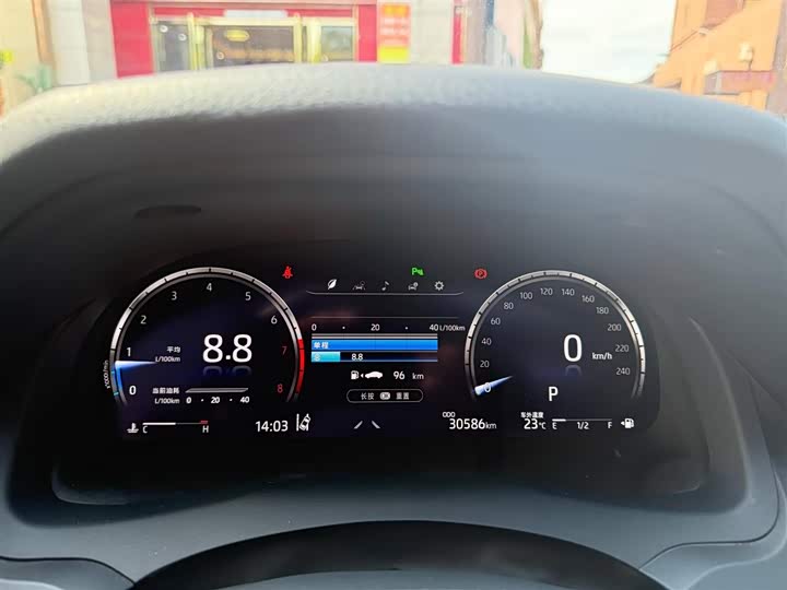 Фото 9 - Toyota Camry