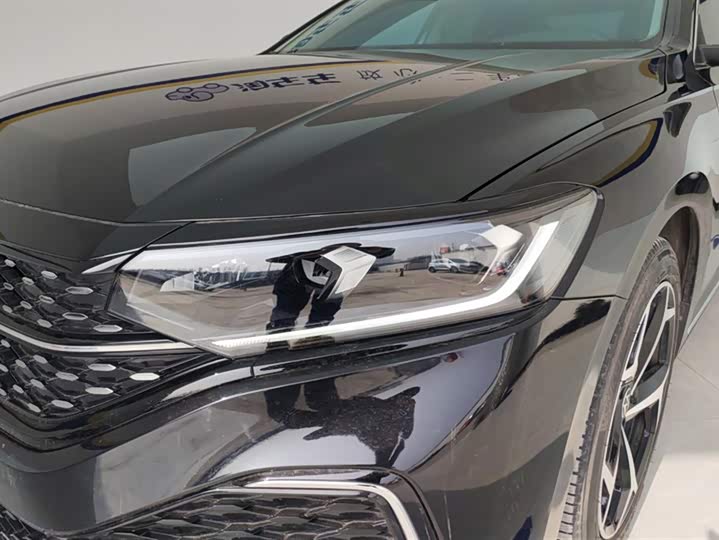 Фото 5 - Volkswagen Passat