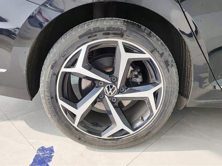 Фото 6 - Volkswagen Passat