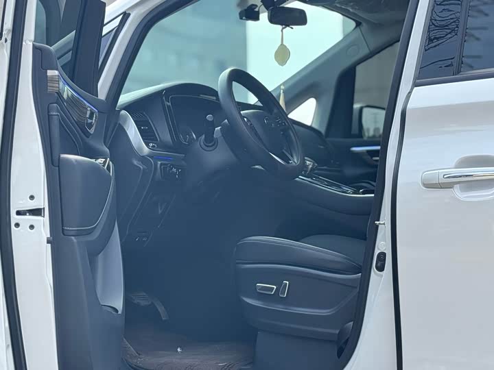 Фото 7 - GAC Trumpchi M8