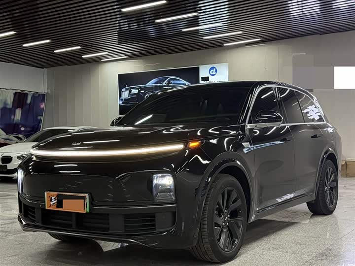 Фото 1 - LiXiang L8