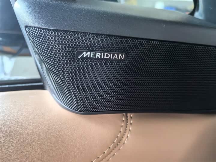 Photo 7 - Land Rover Range Rover