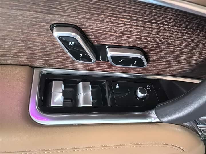 Photo 8 - Land Rover Range Rover