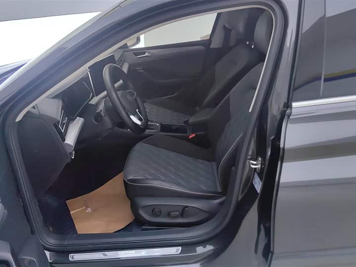 Фото 9 - Volkswagen Sagitar L